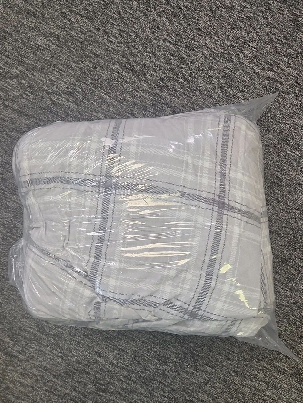 Bare Gray Plaid Bedding Set Queen Size